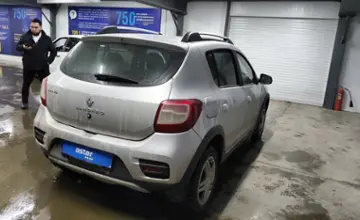 Renault Sandero 2018 года за 4 700 000 тг. в Астана фото 3