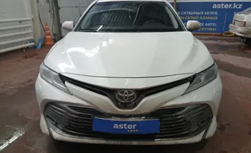 Toyota Camry 2019 года за 13 500 000 тг. в Астана фото 2