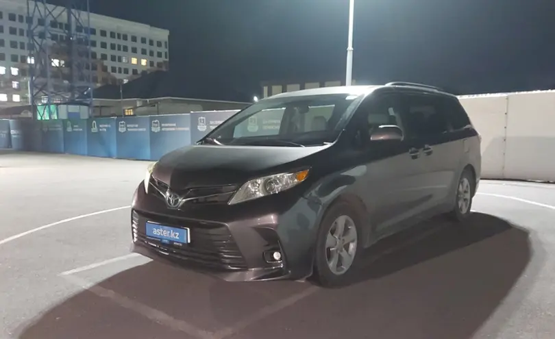 Toyota Sienna 2015 года за 15 000 000 тг. в Шымкент