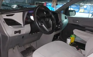 Toyota Sienna 2015 года за 15 000 000 тг. в Шымкент фото 5