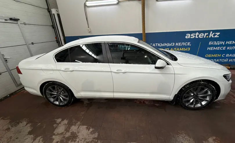 Volkswagen Passat 2021 года за 12 000 000 тг. в Астана фото 4