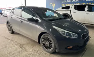 Kia Ceed 2013 года за 4 000 000 тг. в Алматы фото 3