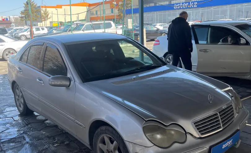 Mercedes-Benz C-Класс 2000 года за 3 500 000 тг. в Талдыкорган фото 3