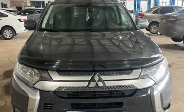Mitsubishi Outlander 2019 года за 10 000 000 тг. в Караганда фото 2