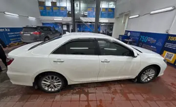 Toyota Camry 2014 года за 11 000 000 тг. в Астана фото 4