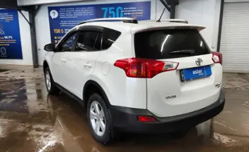 Toyota RAV4 2015 года за 10 000 000 тг. в Астана фото 4