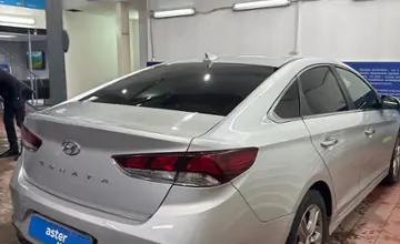 Hyundai Sonata 2018 года за 8 000 000 тг. в Астана