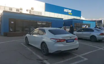 Toyota Camry 2019 года за 14 000 000 тг. в Алматы фото 4