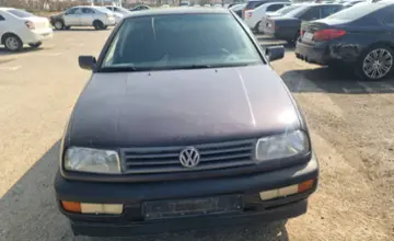 Volkswagen Vento 1993 года за 1 500 000 тг. в Шымкент фото 2