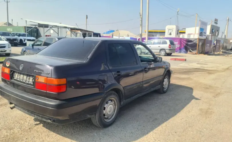 Volkswagen Vento 1993 года за 1 500 000 тг. в Шымкент фото 5