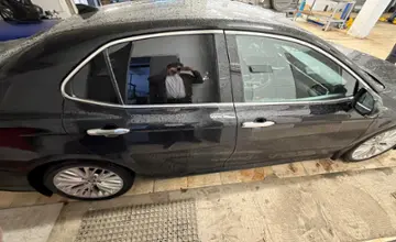 Toyota Camry 2018 года за 13 000 000 тг. в Актобе фото 4