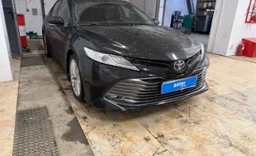 Toyota Camry 2018 года за 13 000 000 тг. в Актобе фото 3