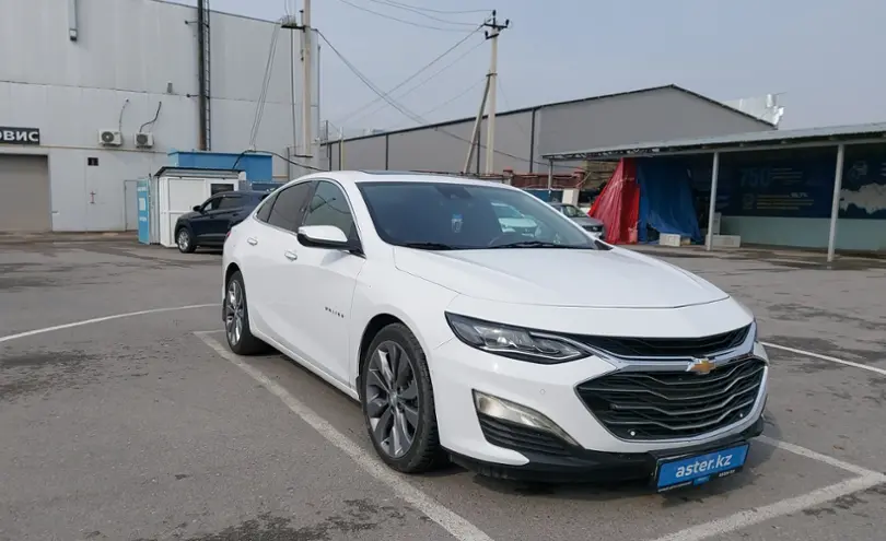 Chevrolet Malibu 2018 года за 8 000 000 тг. в Шымкент фото 2
