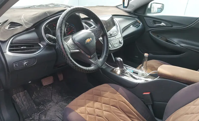 Chevrolet Malibu 2018 года за 8 000 000 тг. в Шымкент фото 5