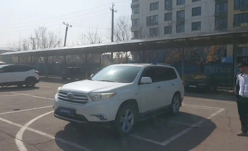 Toyota Highlander 2012 года за 12 000 000 тг. в Алматы