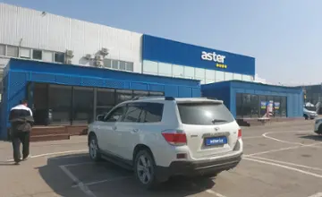 Toyota Highlander 2012 года за 12 000 000 тг. в Алматы фото 4