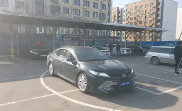 Toyota Camry 2018 года за 12 000 000 тг. в Алматы фото 2