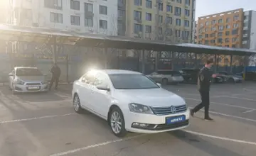 Volkswagen Passat 2014 года за 7 000 000 тг. в Алматы фото 2