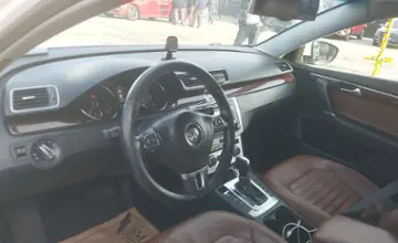 Volkswagen Passat 2014 года за 7 000 000 тг. в Алматы фото 5