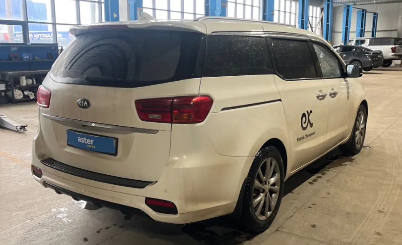 Kia Carnival 2019 года за 15 500 000 тг. в Караганда фото 5
