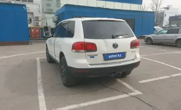 Volkswagen Touareg 2006 года за 3 500 000 тг. в Алматы фото 4