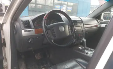 Volkswagen Touareg 2006 года за 3 500 000 тг. в Алматы фото 5