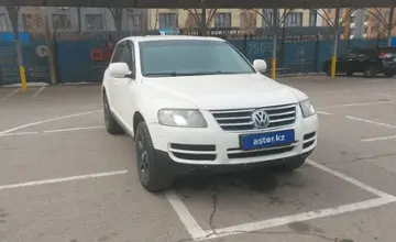 Volkswagen Touareg 2006 года за 3 500 000 тг. в Алматы фото 2