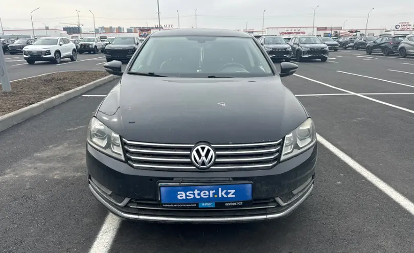 Volkswagen Passat 2014 года за 6 800 000 тг. в Алматы фото 2