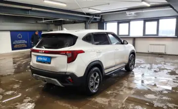 Kia Seltos 2023 года за 10 000 000 тг. в Астана фото 3