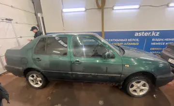 Volkswagen Vento 1997 года за 1 300 000 тг. в Астана фото 4