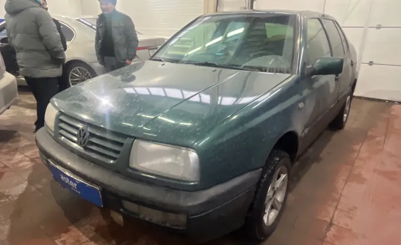 Volkswagen Vento 1997 года за 1 300 000 тг. в Астана