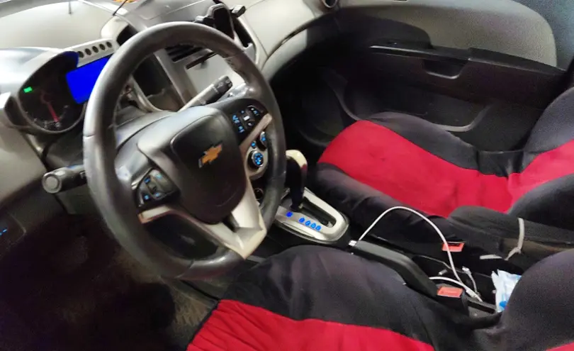 Chevrolet Aveo 2013 года за 3 200 000 тг. в Астана фото 5