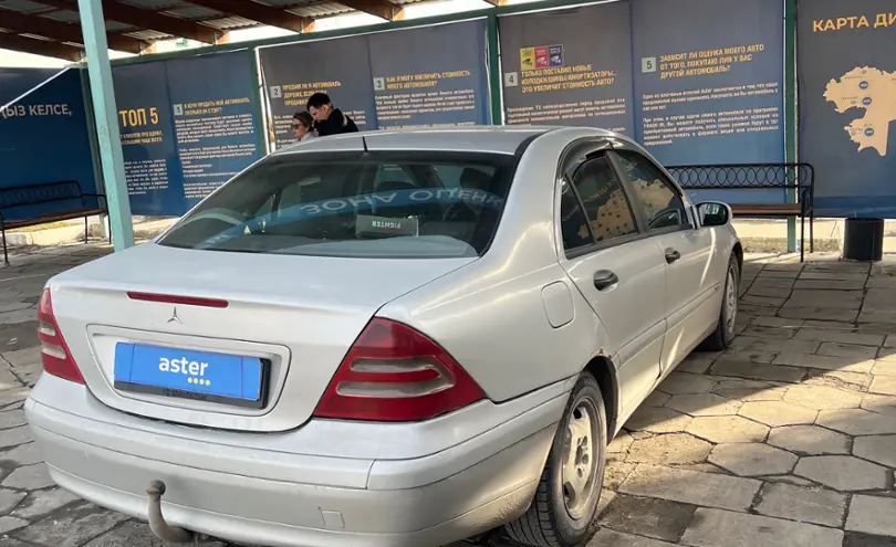 Mercedes-Benz C-Класс 2001 года за 2 500 000 тг. в Талдыкорган фото 5