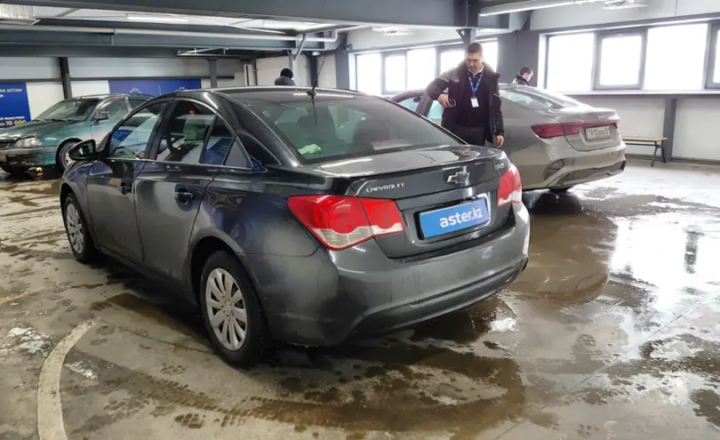 Chevrolet Cruze 2013 года за 4 500 000 тг. в Астана фото 4