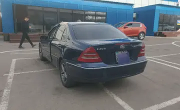 Mercedes-Benz C-Класс 2002 года за 2 200 000 тг. в Алматы фото 4