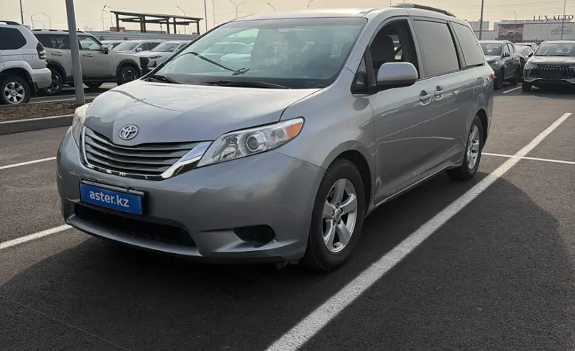 Toyota Sienna 2015 года за 12 000 000 тг. в Алматы