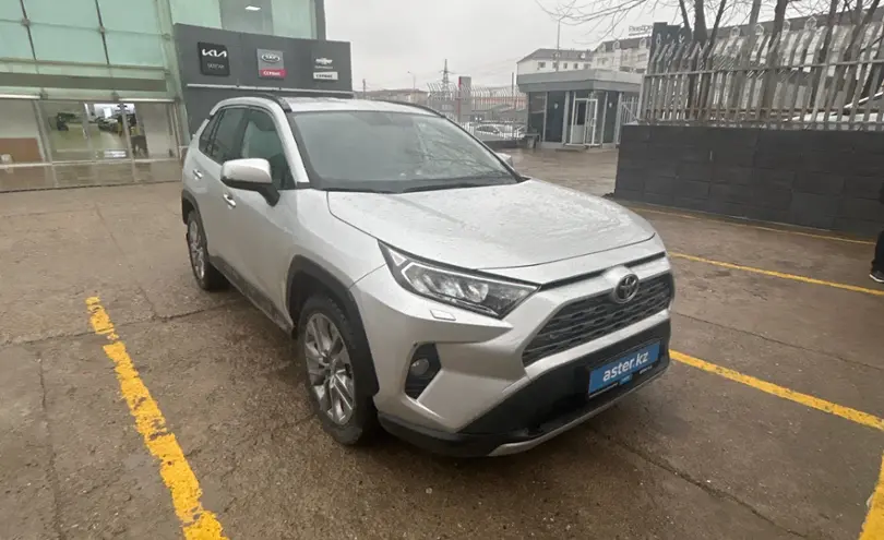 Toyota RAV4 2020 года за 15 000 000 тг. в Шымкент фото 3