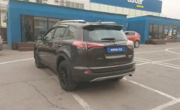 Toyota RAV4 2018 года за 12 000 000 тг. в Алматы фото 4