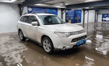 Mitsubishi Outlander 2013 года за 8 300 000 тг. в Астана фото 2