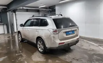Mitsubishi Outlander 2013 года за 8 300 000 тг. в Астана фото 4