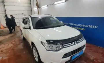 Mitsubishi Outlander 2013 года за 6 000 000 тг. в Астана фото 3