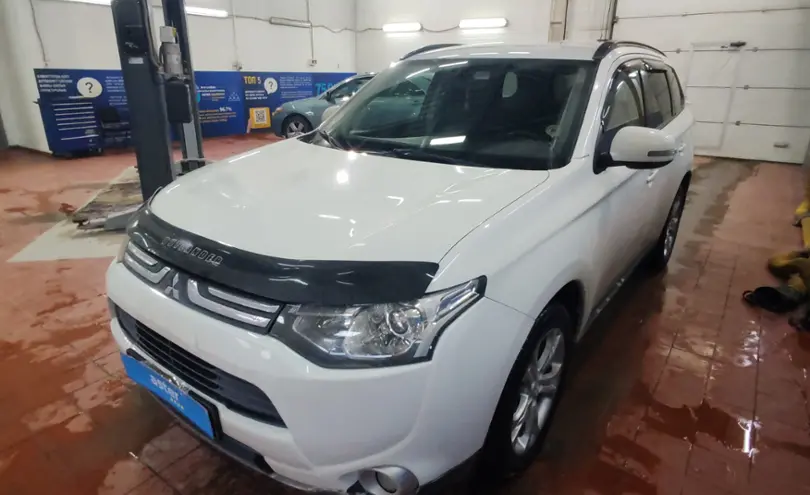 Mitsubishi Outlander 2013 года за 6 000 000 тг. в Астана