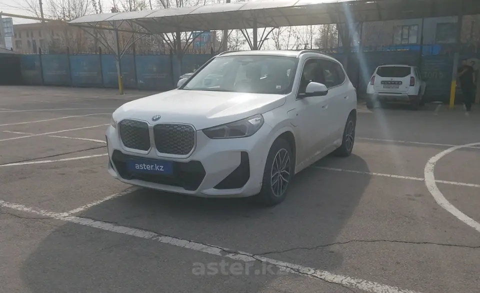 BMW iX 2025 года за 17 500 000 тг. в Алматы