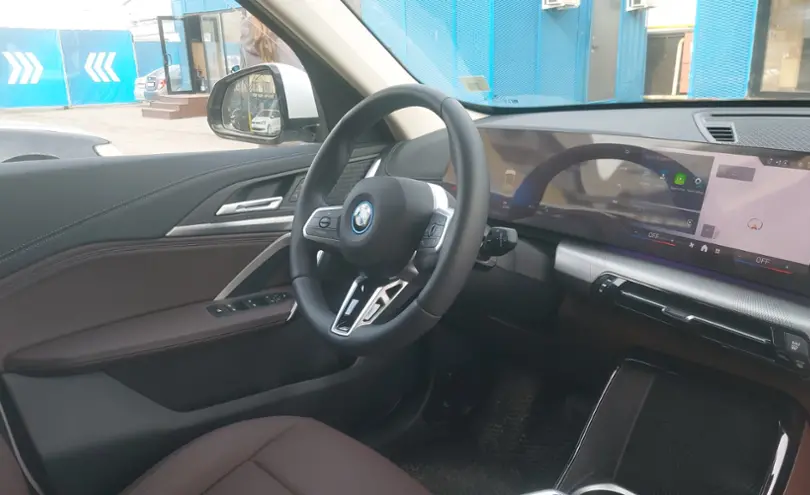 BMW iX 2025 года за 17 500 000 тг. в Алматы фото 5