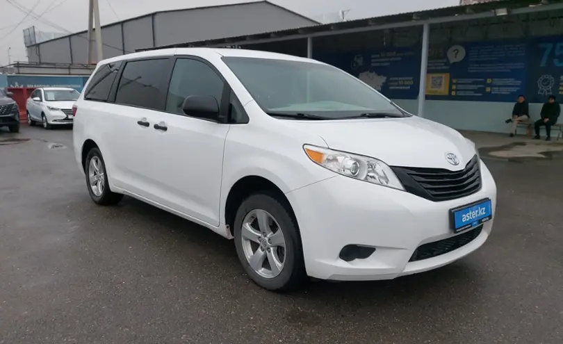 Toyota Sienna 2015 года за 14 800 000 тг. в Шымкент фото 2