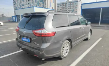 Toyota Sienna 2014 года за 14 000 000 тг. в Алматы
