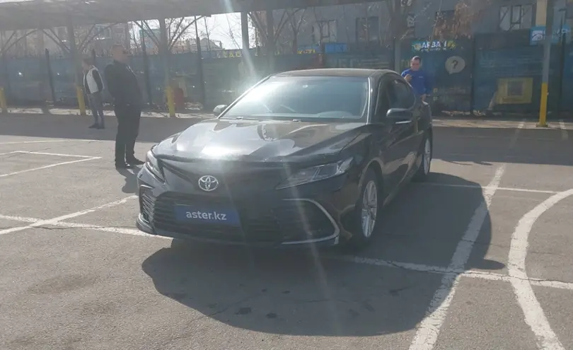 Toyota Camry 2023 года за 15 500 000 тг. в Алматы