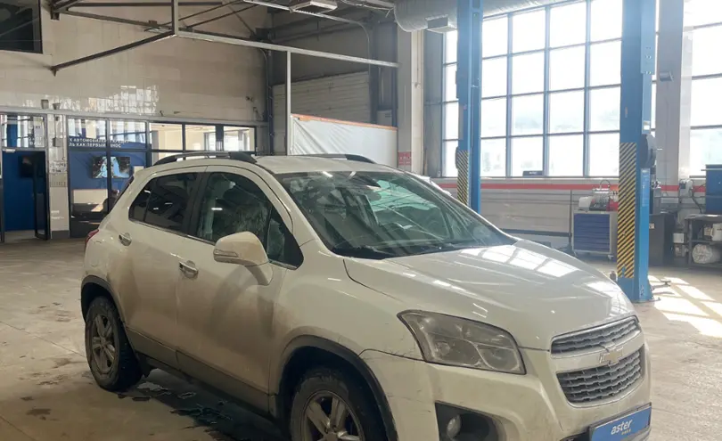 Chevrolet Tracker 2014 года за 3 800 000 тг. в Караганда фото 3