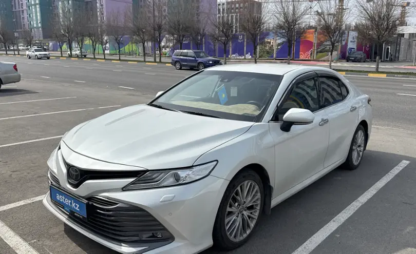 Toyota Camry 2020 года за 14 500 000 тг. в Шымкент