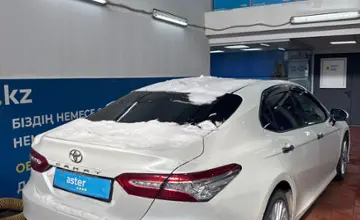 Toyota Camry 2020 года за 13 500 000 тг. в Астана